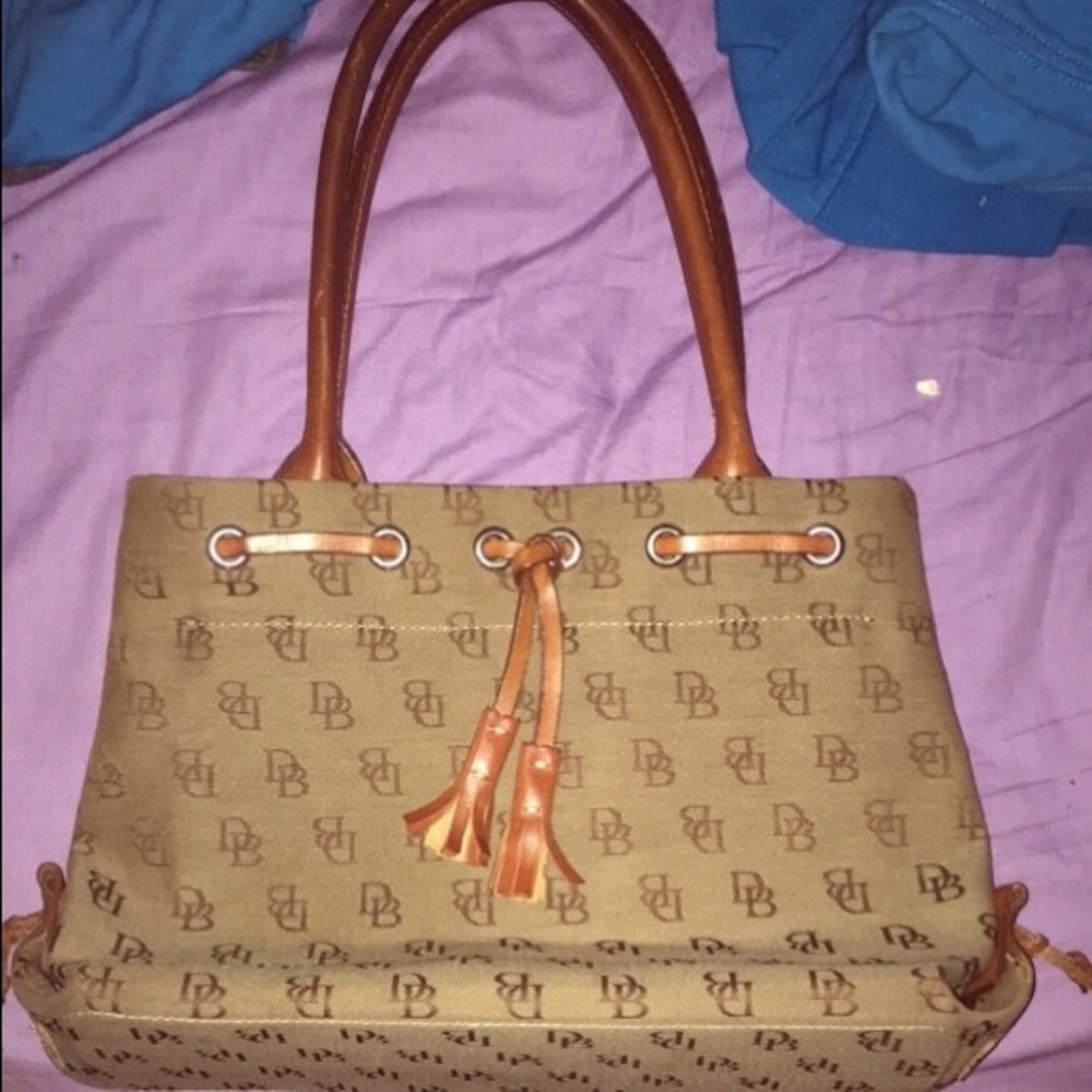 Dooney & Bourke